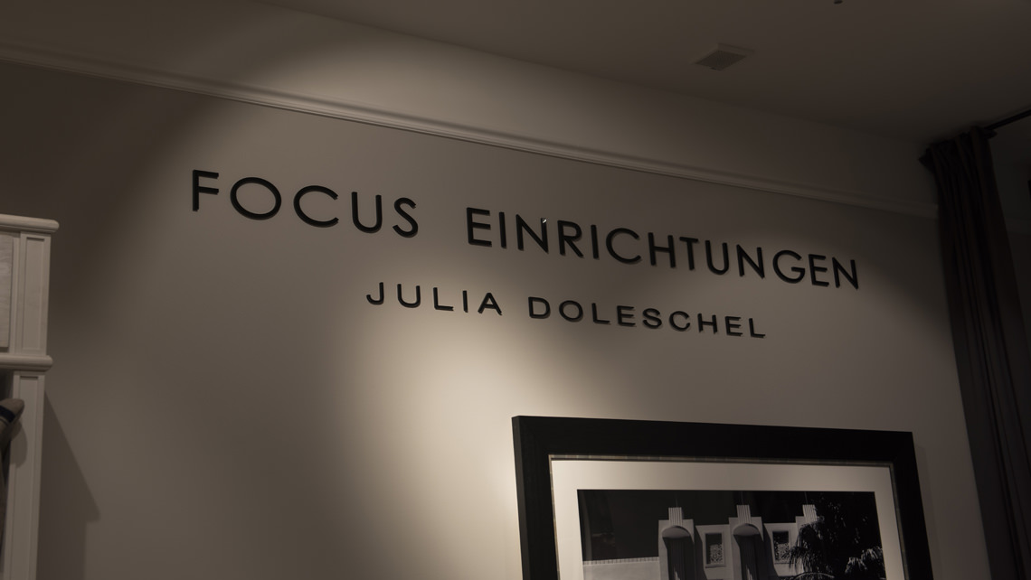 Acrylbuchstaben bei Focus Einrichtungen