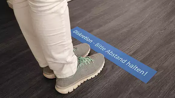 Fussbodenaufkleber